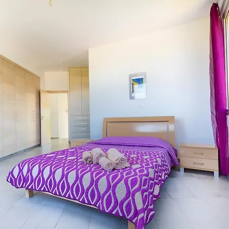 Akefalou Bay פרוטאראס