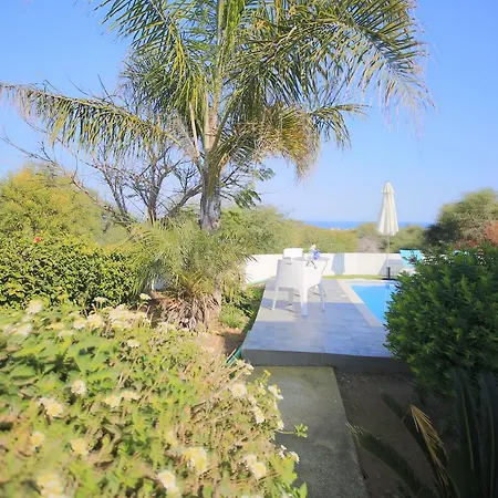 Akefalou Bay * פרוטאראס