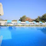 Akefalou Bay