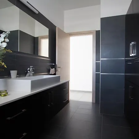 Akefalou Bay Villa *