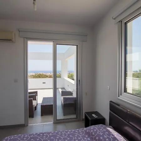 Akefalou Bay * Protarász