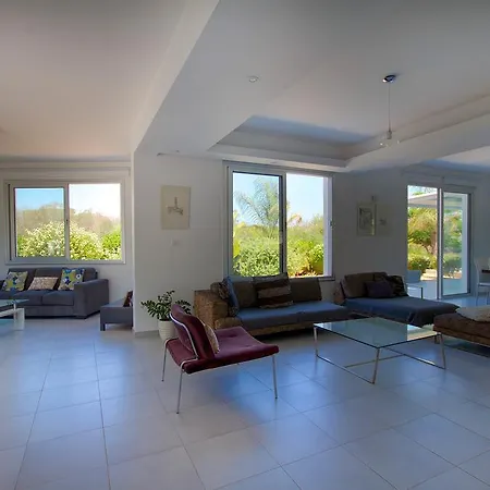 Villa Akefalou Bay