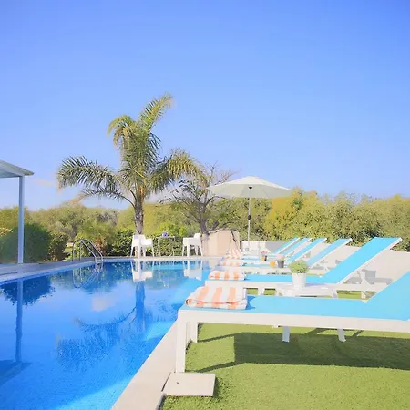 Akefalou Bay *