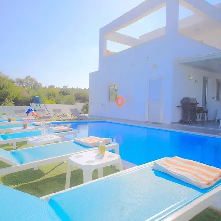 Villa Akefalou Bay *