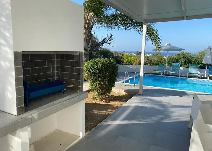 Villa Akefalou Bay *