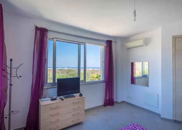 Villa Akefalou Bay *