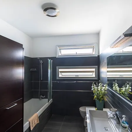 Akefalou Bay Vilă *